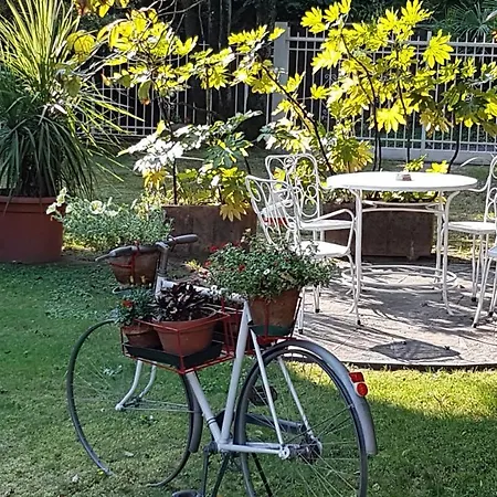 Nocleg ze śniadaniem Gli Oleandri Stresa
