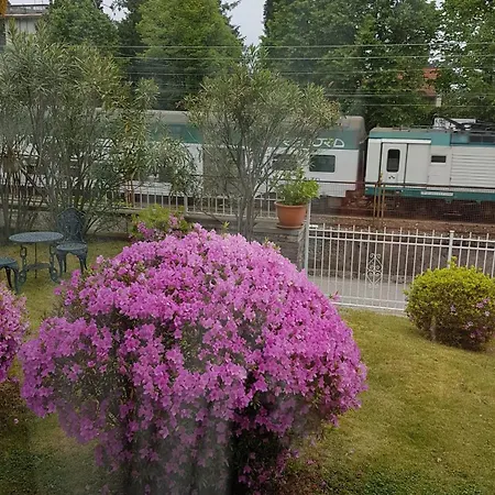 Gli Oleandri Bed & Breakfast Stresa