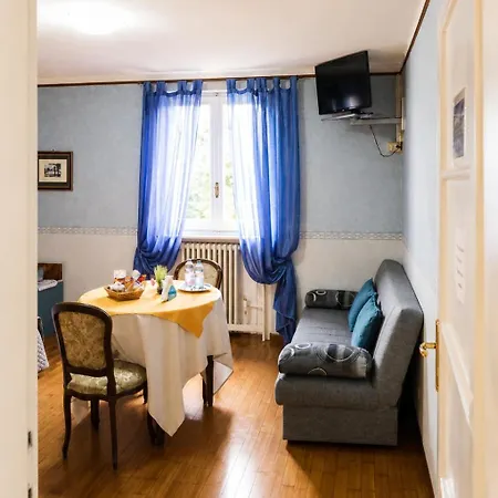 Gli Oleandri Oda ve Kahvaltı 3*