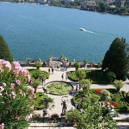 Couette-café Gli Oleandri 3*