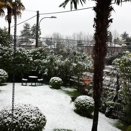 Gli Oleandri Bed & Breakfast *