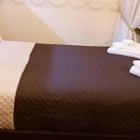 Gli Oleandri Bed & Breakfast Stresa